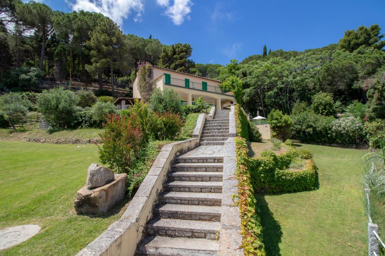 Villa Le Sprizze A Bordo Del Mare - Goelba 马西亚娜马里纳 外观 照片