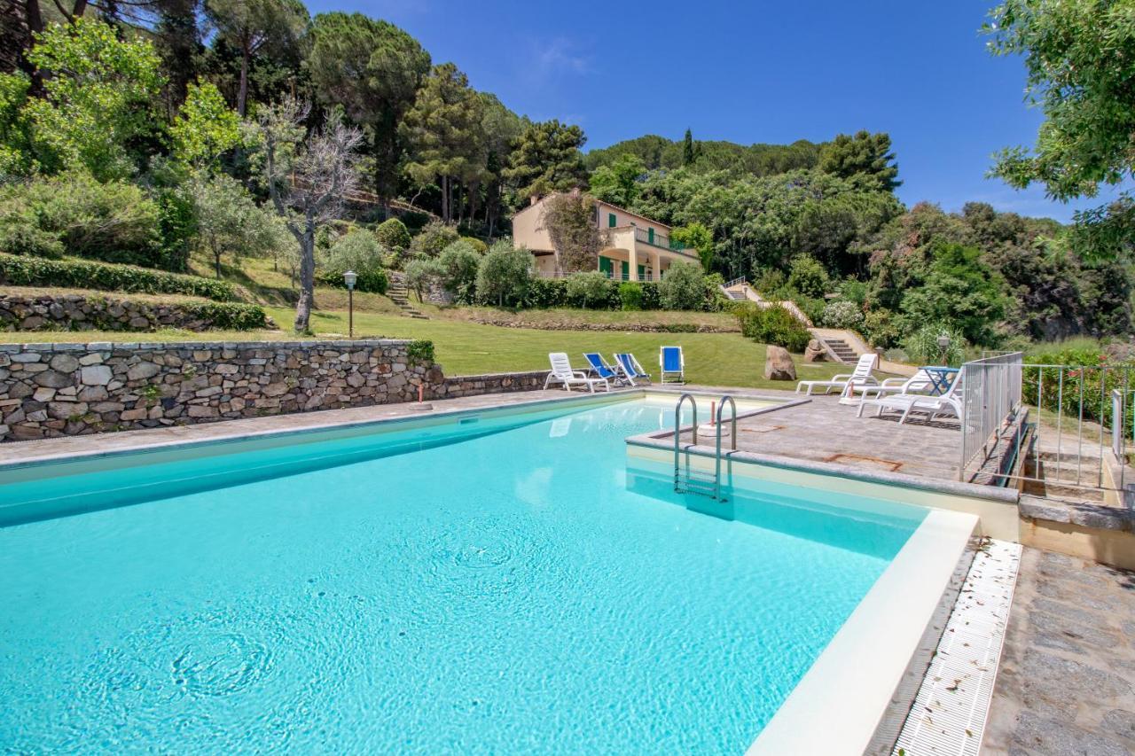 Villa Le Sprizze A Bordo Del Mare - Goelba 马西亚娜马里纳 外观 照片