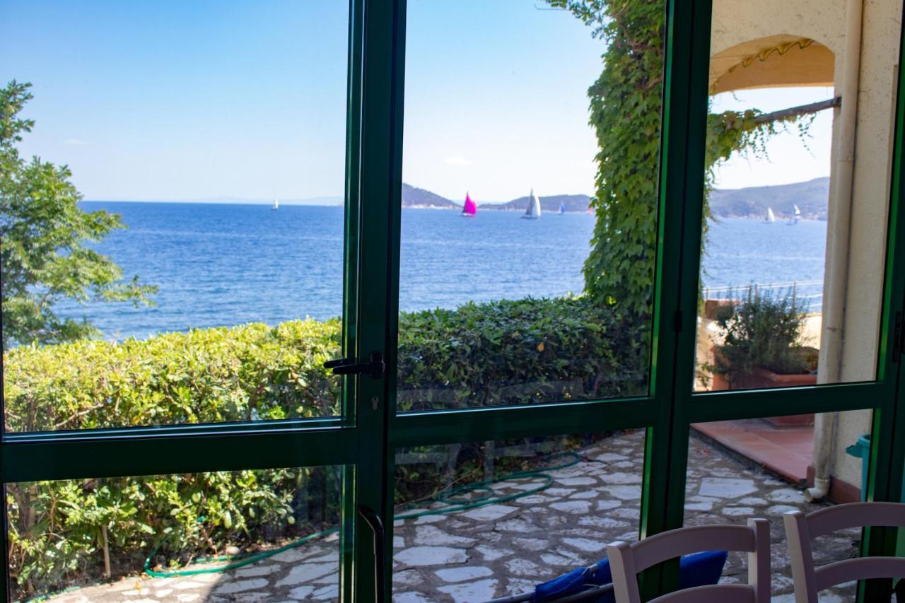 Villa Le Sprizze A Bordo Del Mare - Goelba 马西亚娜马里纳 外观 照片