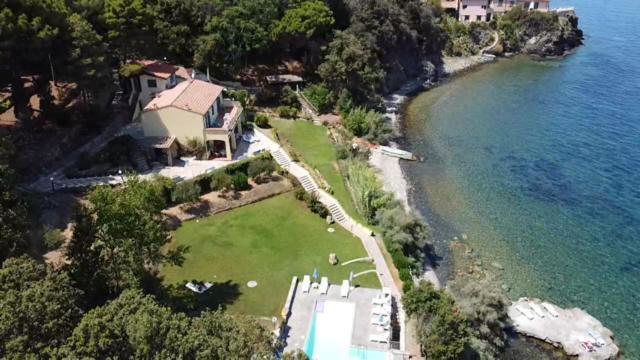 Villa Le Sprizze A Bordo Del Mare - Goelba 马西亚娜马里纳 外观 照片