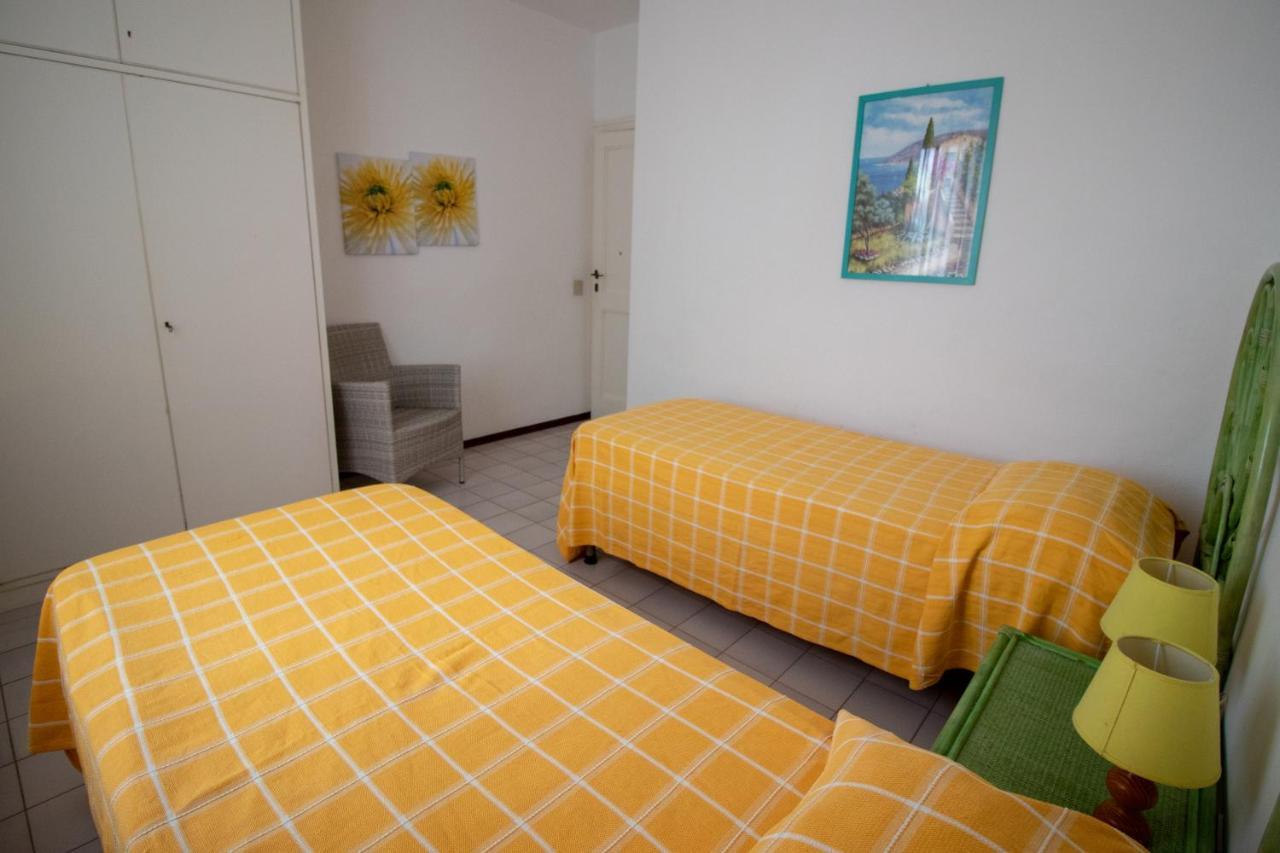 Villa Le Sprizze A Bordo Del Mare - Goelba 马西亚娜马里纳 外观 照片
