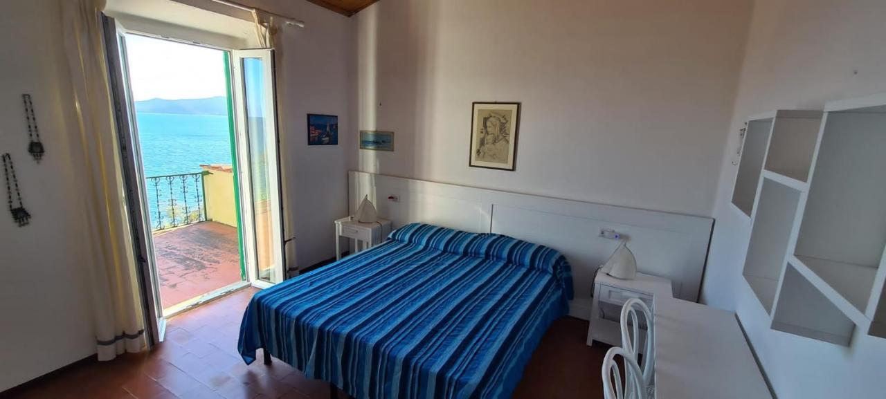 Villa Le Sprizze A Bordo Del Mare - Goelba 马西亚娜马里纳 外观 照片