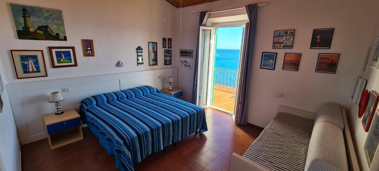 Villa Le Sprizze A Bordo Del Mare - Goelba 马西亚娜马里纳 外观 照片