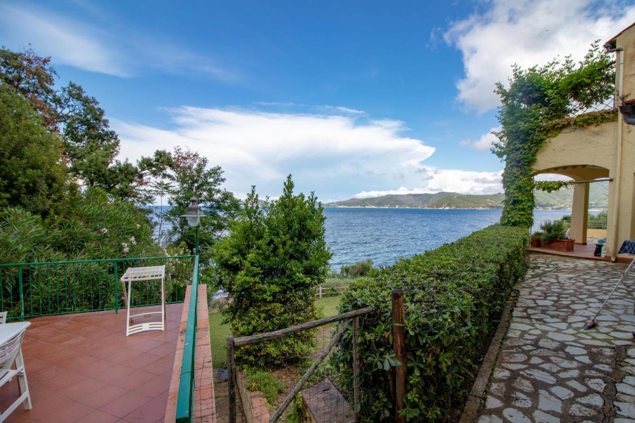 Villa Le Sprizze A Bordo Del Mare - Goelba 马西亚娜马里纳 外观 照片