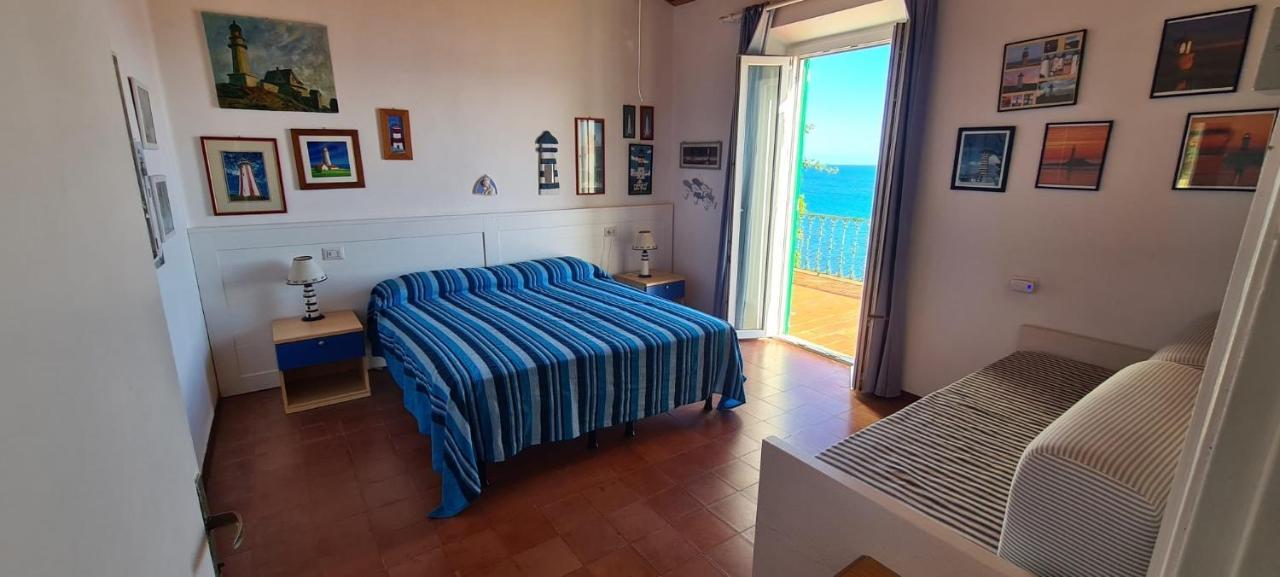 Villa Le Sprizze A Bordo Del Mare - Goelba 马西亚娜马里纳 外观 照片