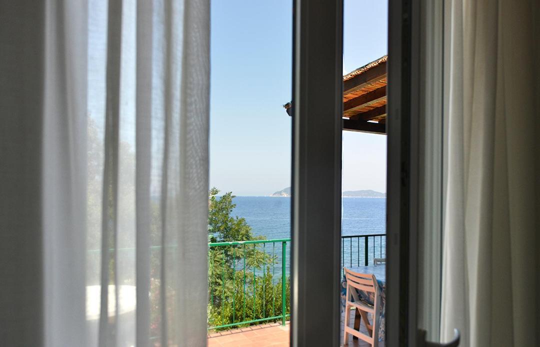 Villa Le Sprizze A Bordo Del Mare - Goelba 马西亚娜马里纳 外观 照片