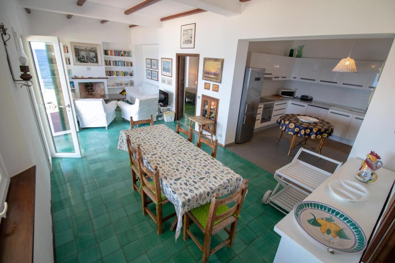 Villa Le Sprizze A Bordo Del Mare - Goelba 马西亚娜马里纳 外观 照片